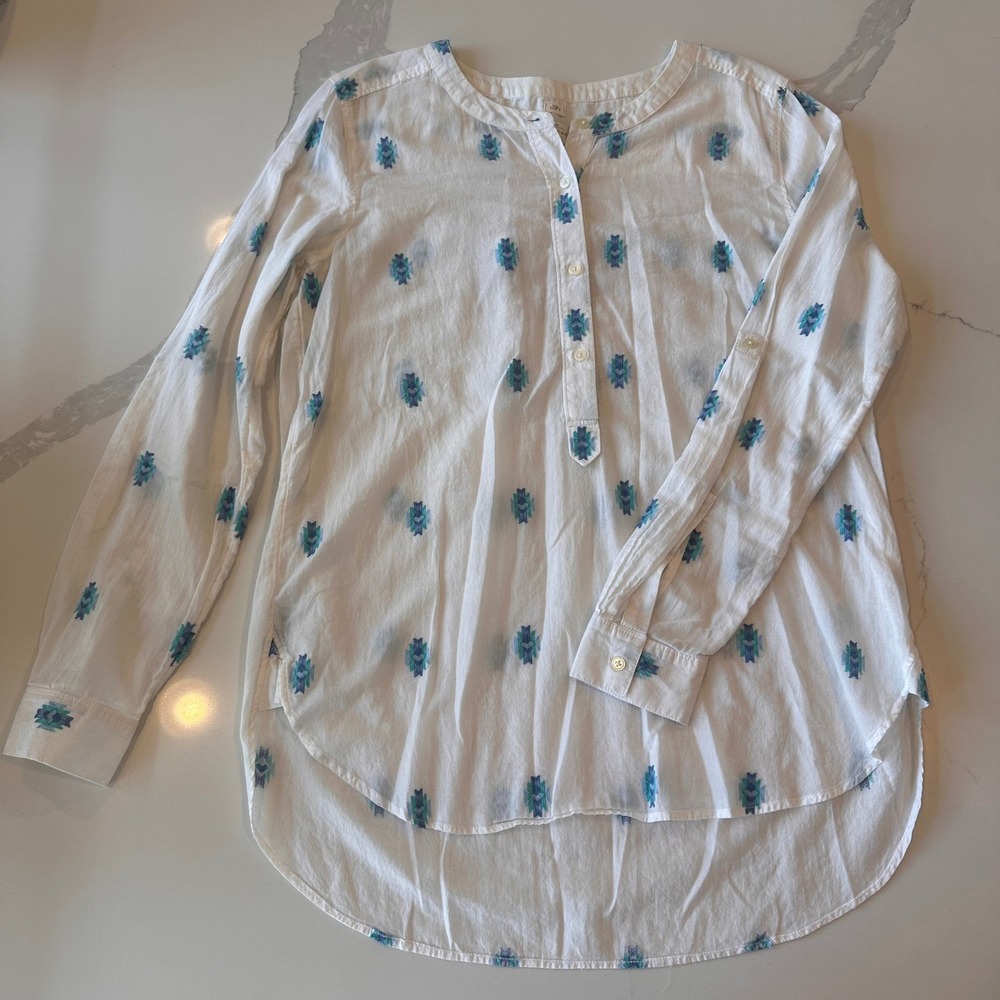 LOFT Softened Shirt Womens Medium White Blue Embroidered Cotton Henley Tunic